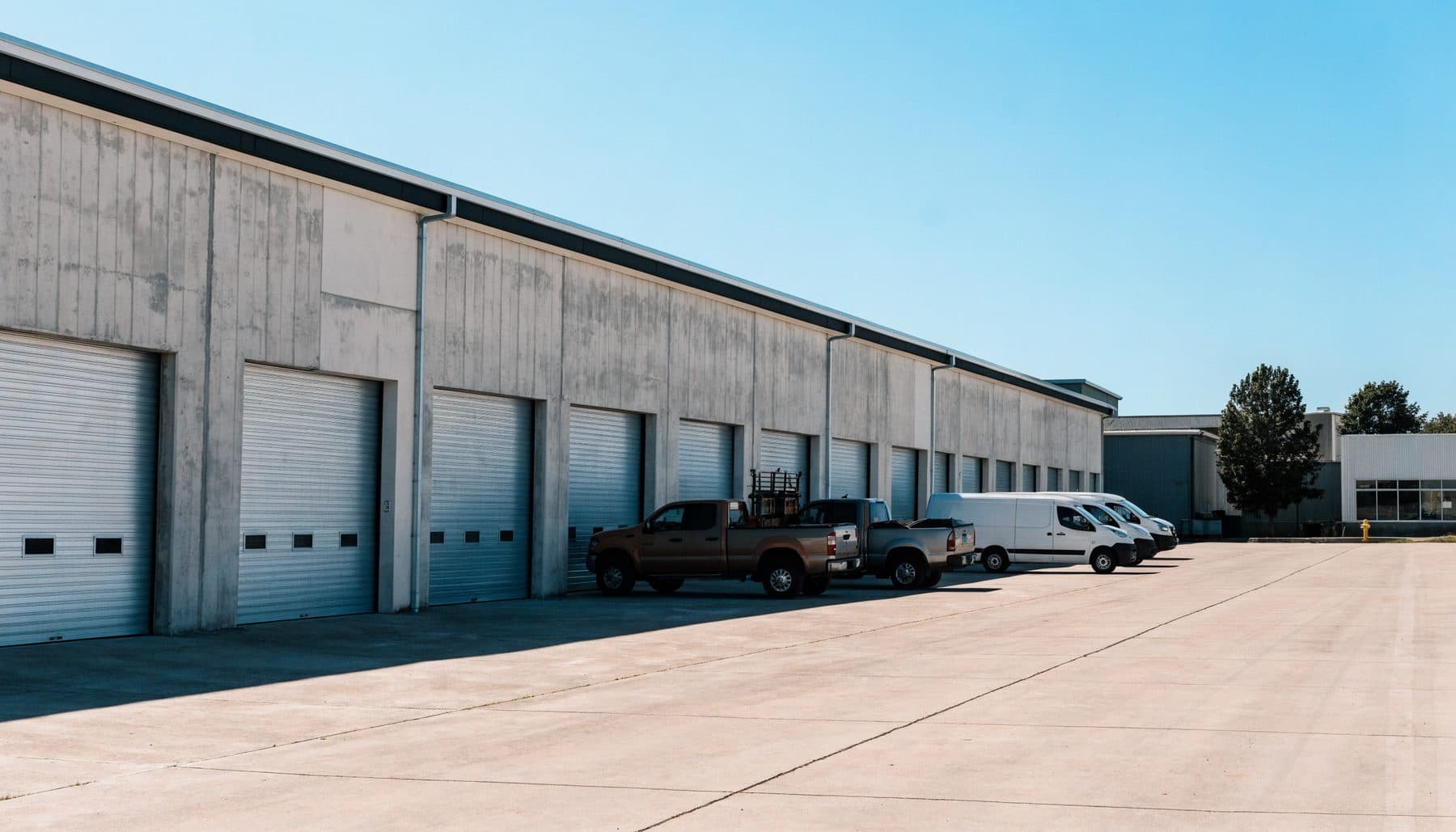 Small-bay flex industrial park exterior
